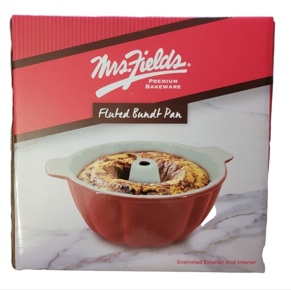 Mrs. Field Kitchen Nwt Bundt Cake Pan By Mrs Fields Fluted Bundt
